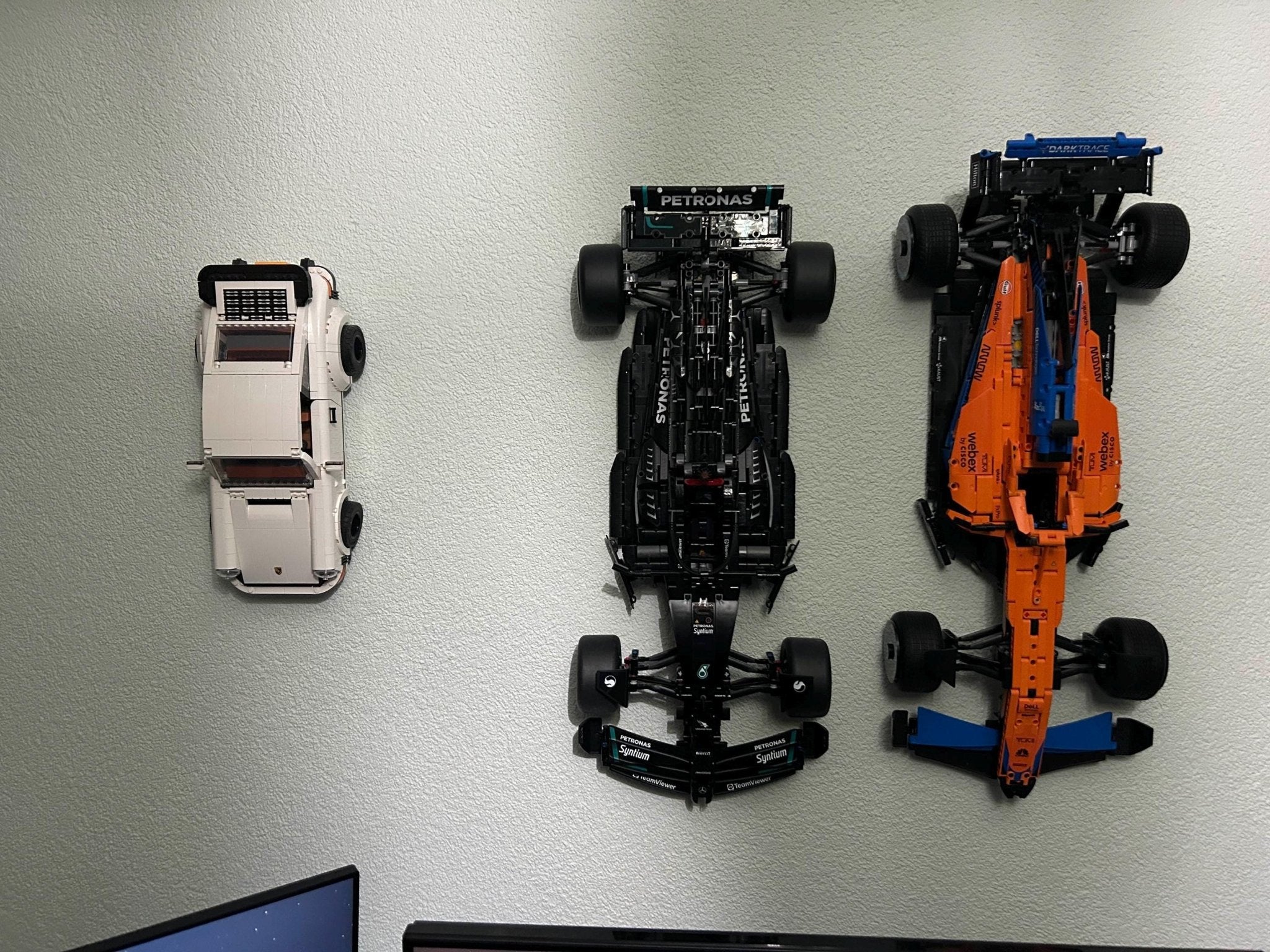 Wall mount for LEGO Mercedes - AMG F1 W14 E - 42165 - Pjotr3DShop